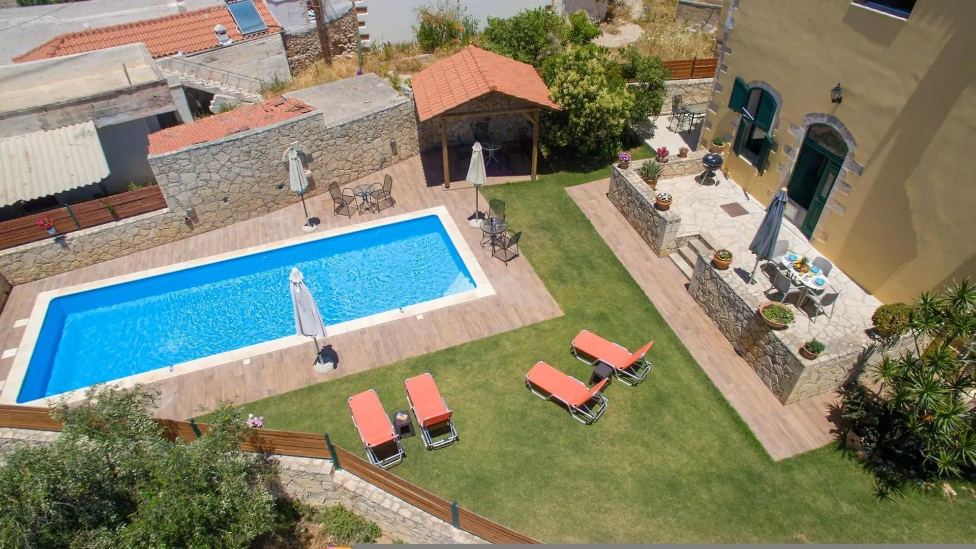 Skandalis Apartments With Pool Chorafakia